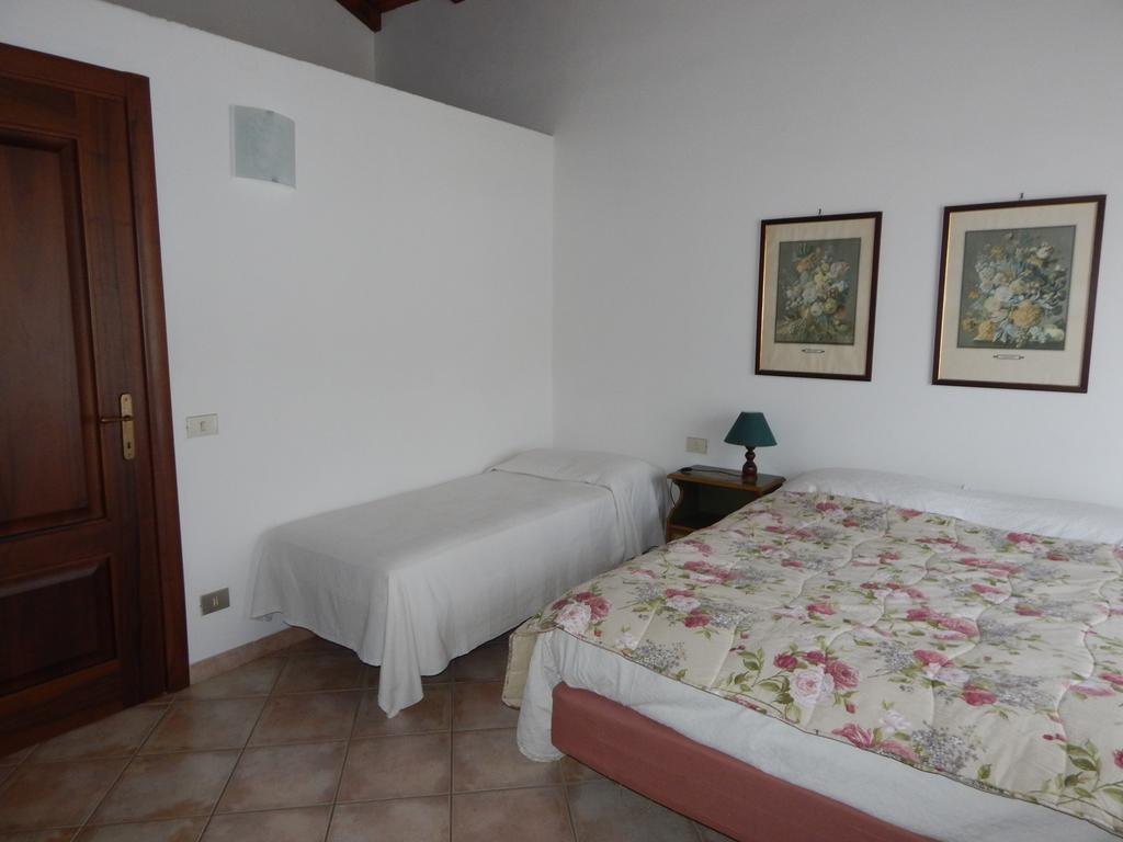 I Lecci Bed & Breakfast Lerici Exterior photo